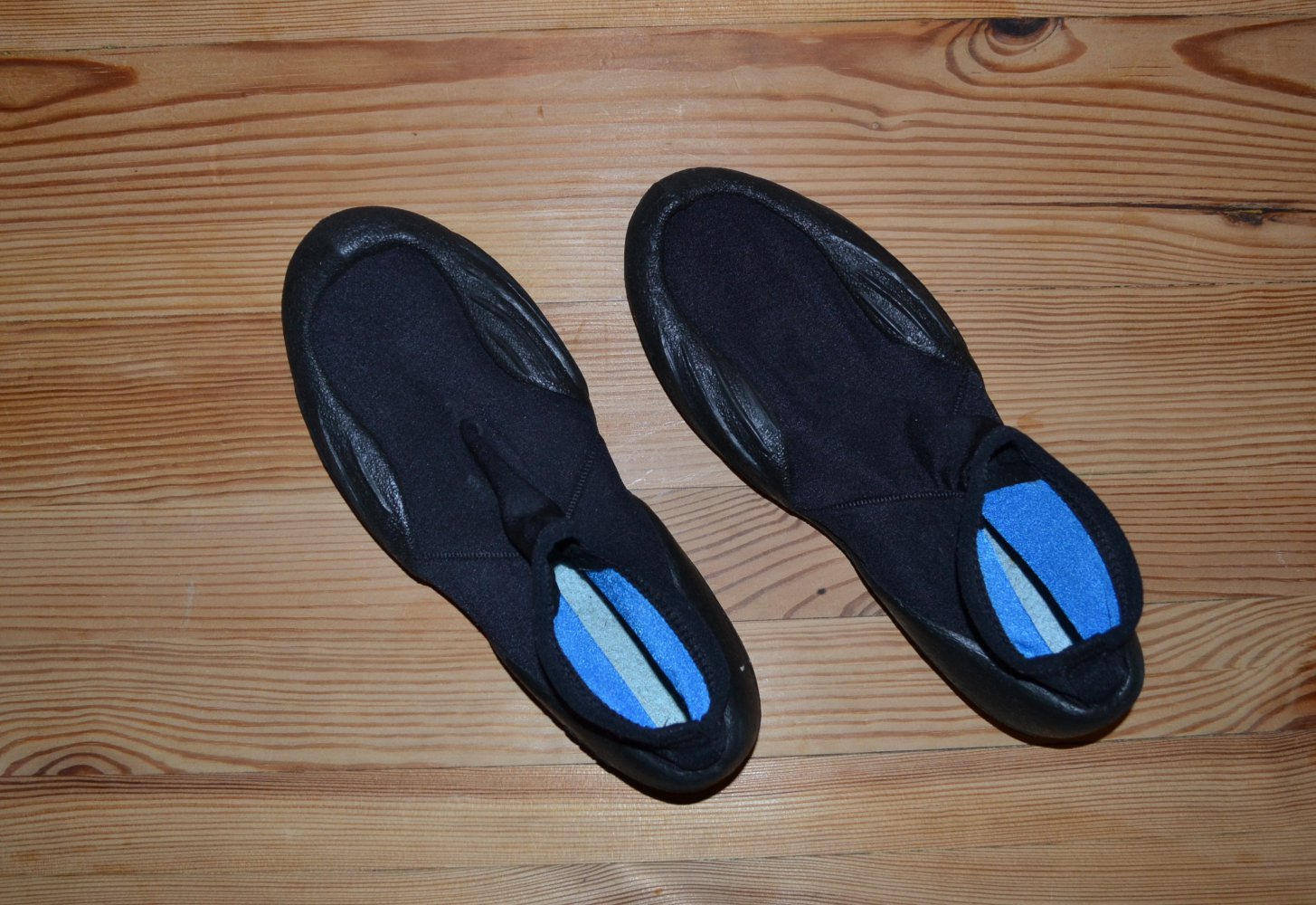 Schuhe fürs Wasser gr. 37 