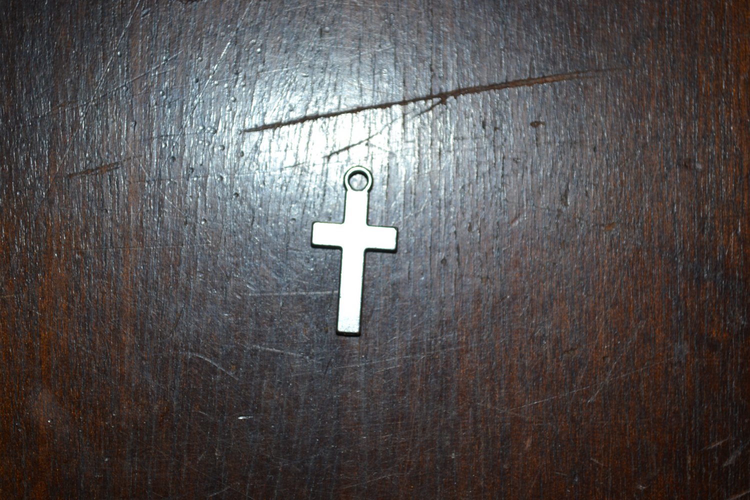 Anhänger / silberfarben / Kreuz / Kettenanhänger