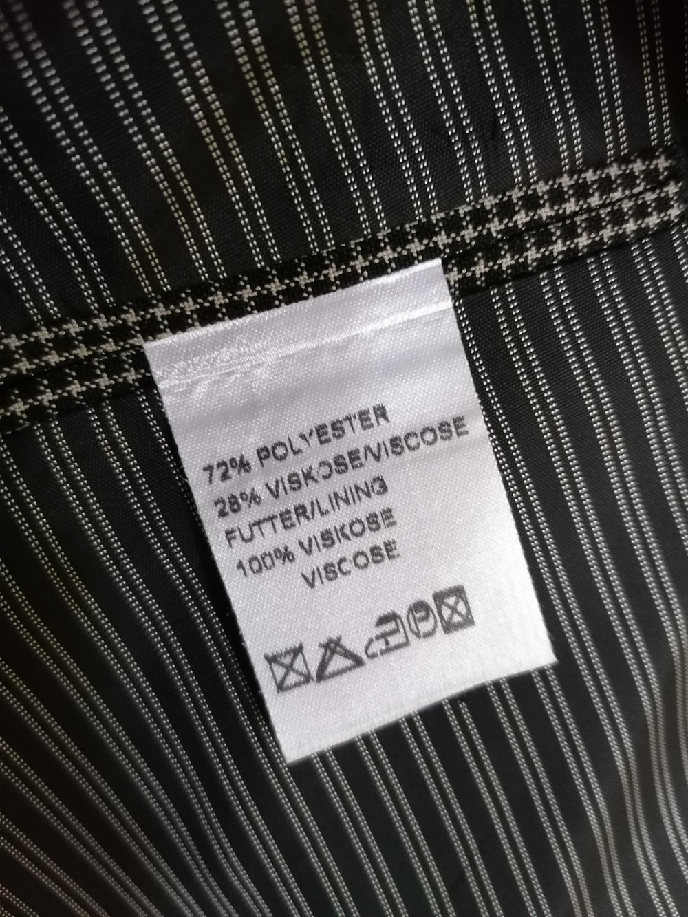 Sakko Jackett schwarz beige gemustert Gr. 102 ?