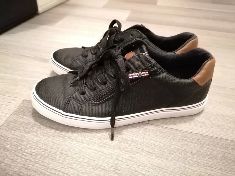 Deichmann Schuhe Sneaker schwarz braun Graceland 40