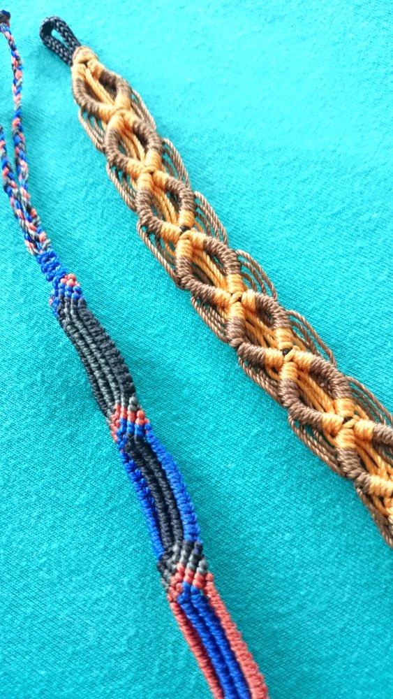 2 Baumwollarmbänder, zum Knoten