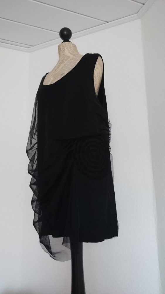Wunderschönes Shrit mit Tüll, Größe XXL