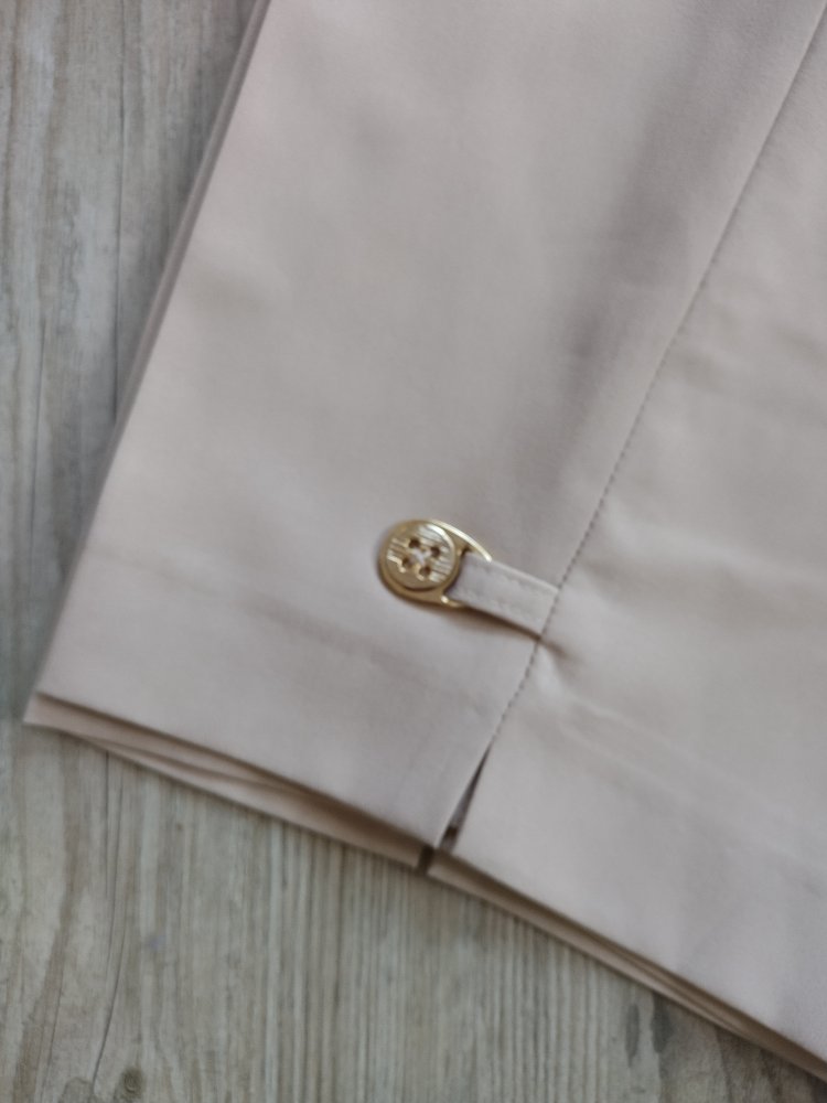 Neu mit Etikett, Hose , beige mit Gummibund , Gr. 554