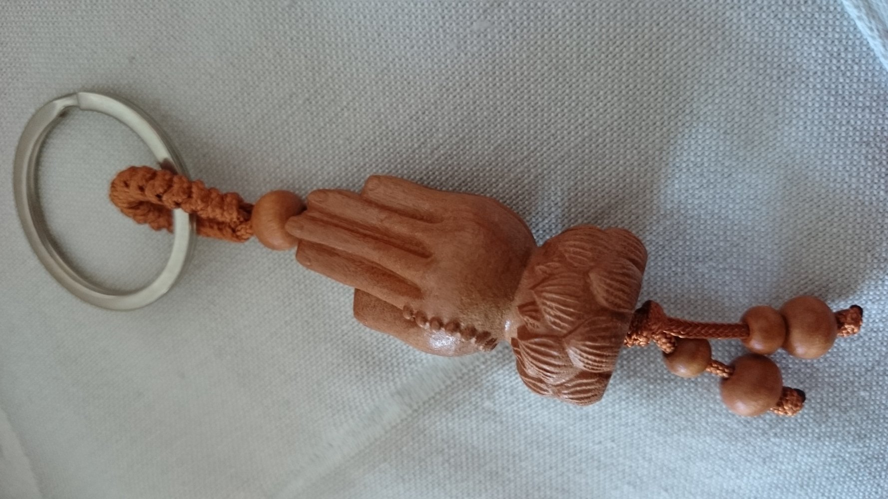 Neu! Schlüsselanhänger Glücksbringer Lotus betende Hände Holz Rosenholz