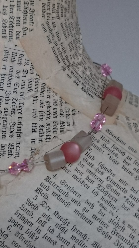 Neu! Halskette mit Magnetverschluss und Perlen