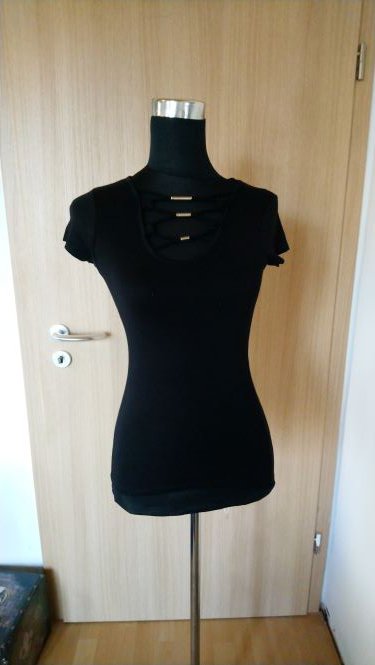 Schickes schwarzes Shirt
