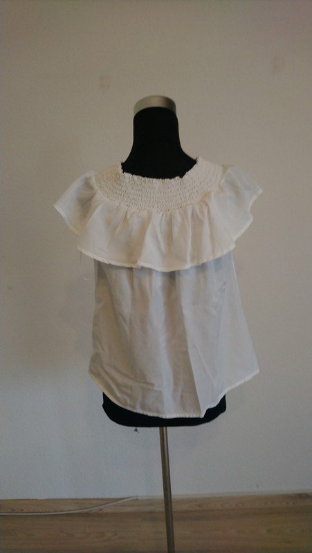 Rüschenshirt