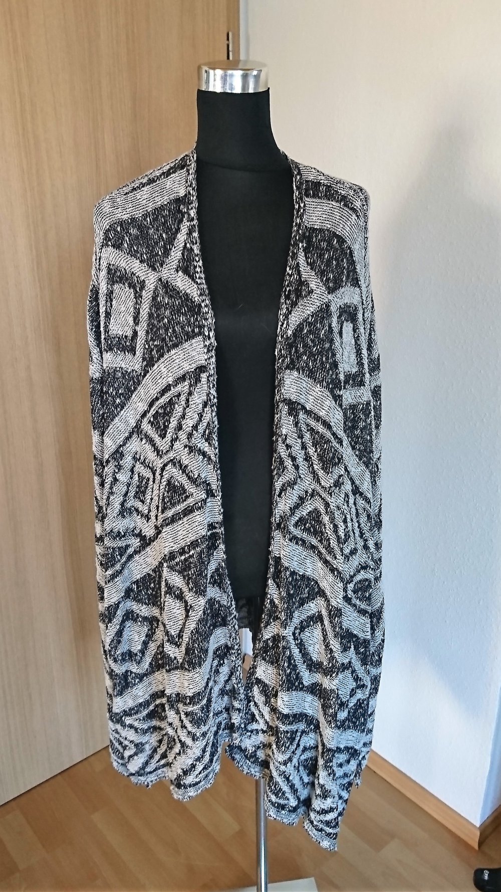 Lange Strickjacke