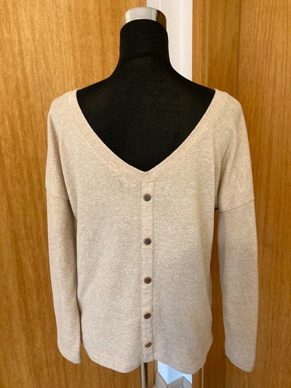 Langarmshirt mit Knöpfen