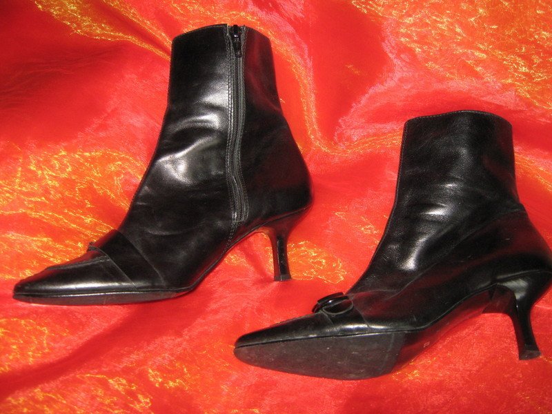 NEU * Stylisch * Echt- Leder * Stiefeletten * Stiefel * Stilettos * Unkle Boots 