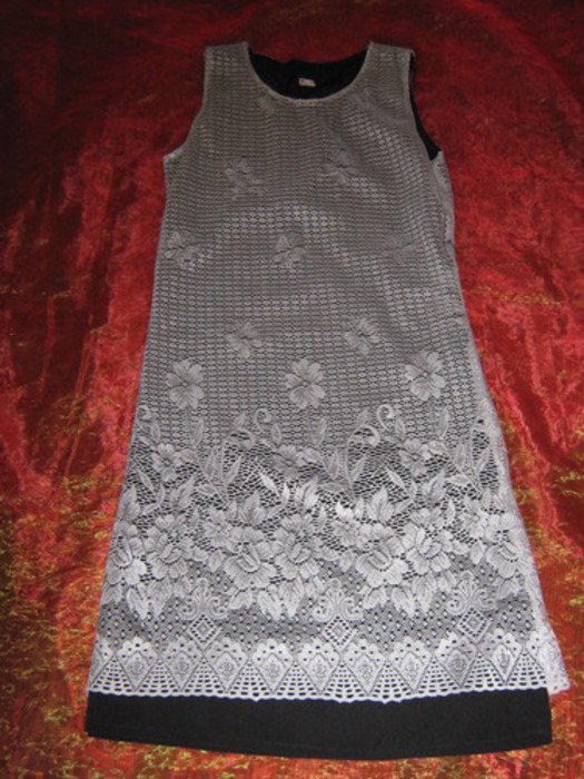 NEU * Häckel * Lace- Spitzen * Blumen * Blüten * Flower- Power * Schmetterlinge * DESIGNER * Etui * Mini- Kleid * Gr. 34- 36/ XS- S * silber- hell- grau *