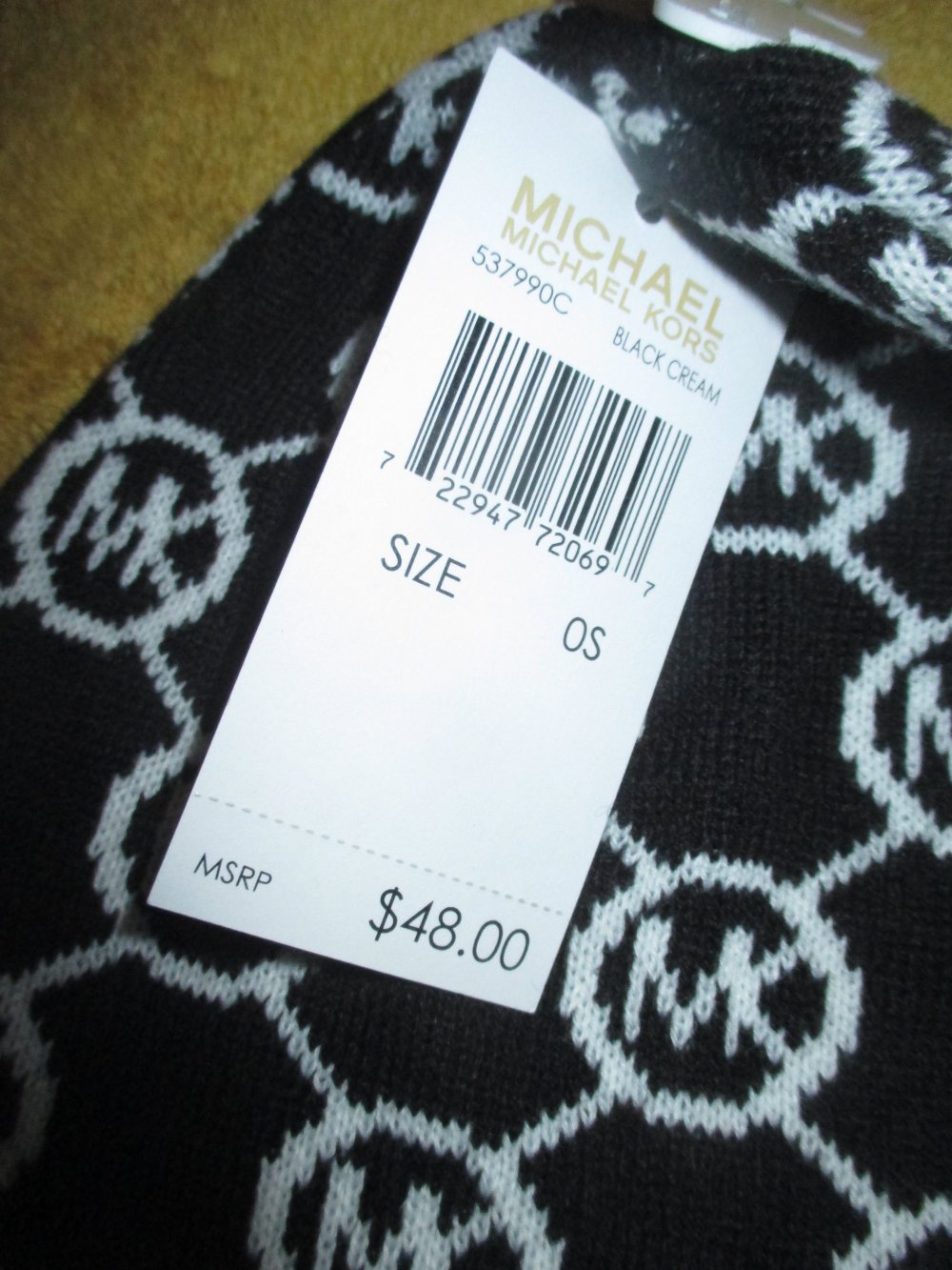   NEU mit ETIKETT * Edel * Label- Print * Fein- Strick * Beanie * Mütze 