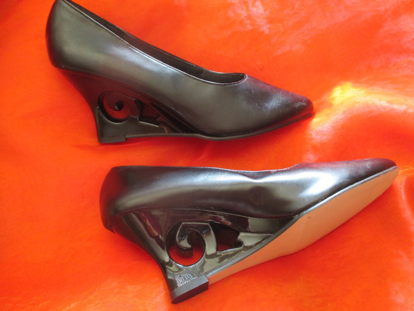 NEU * Ausgefallen * Rokoko- Style * Wedges * Keilabsatz * Pumps * Schuhe ''Annie'' Gr. 36,5 * 4,5 - 3½ * 36½ * schwarz * Gothic *