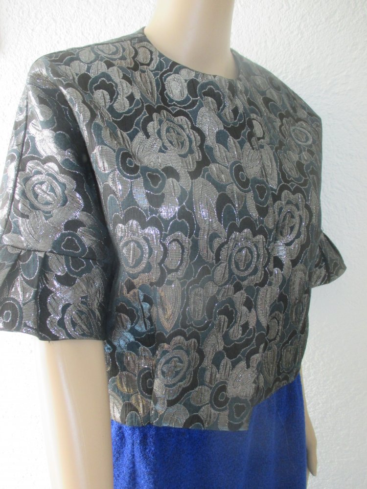 NEU mit Etikett * 50er Jahre Style * Glitzer- Brokat * Blumen * Blüten * Ornamente * Bolero * Kurz- Jacke 