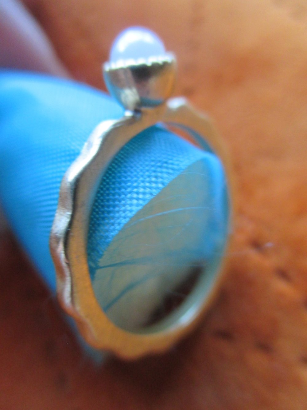  NEU * Klassisch * edel * Perlen * Matt- Gold * Ring * 20 mm Durchmesser * perlmutt- cremè- beige * ivory *