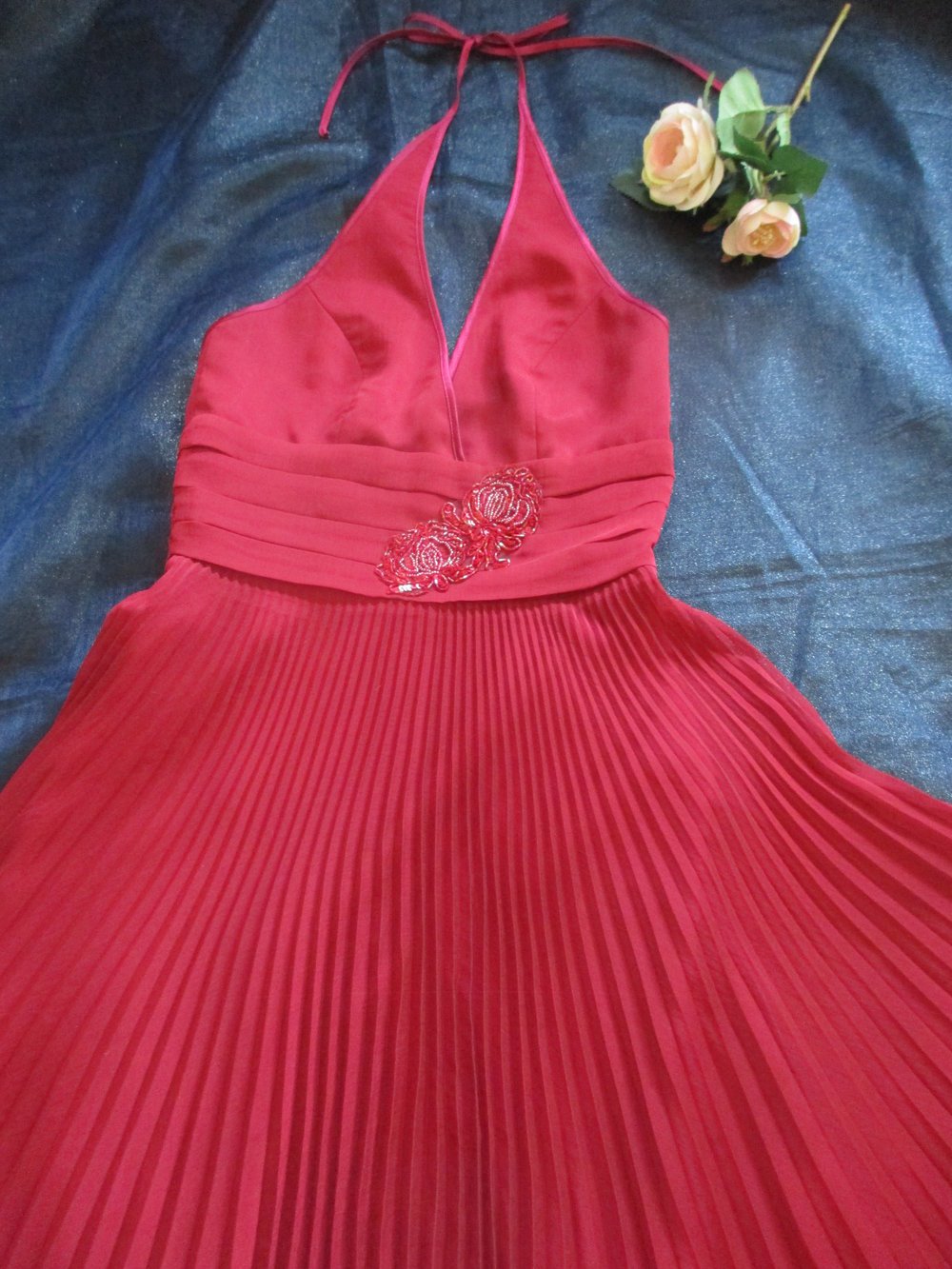 NEU * Pailletten- Stickerei * Seiden- Chiffon * Marilyn Monroe * Pliseè * Cocktail * Neckholder * Bustier * Kleid 