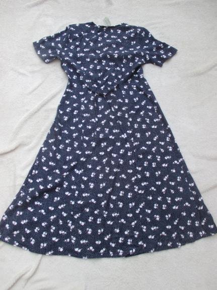  NEU mit ETIKETT * Edel * Original VINTAGE * Romantik * DESIGNER * Mille * Petit * Fleurs * Blümchen * Flower- Power * Kleid * Gr. 40- 42/ M * dunkel-blau * weiss *