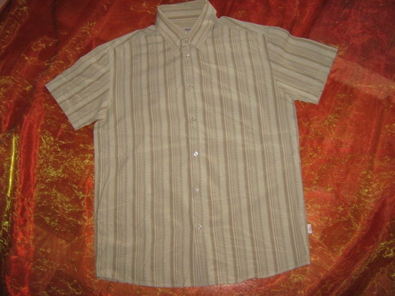 NEU * Stylisch * Freizeit * Business * Kurzarm * Hemd ''S.Oliver'' Gr. 39- 40/ S- M * cremè- beige *