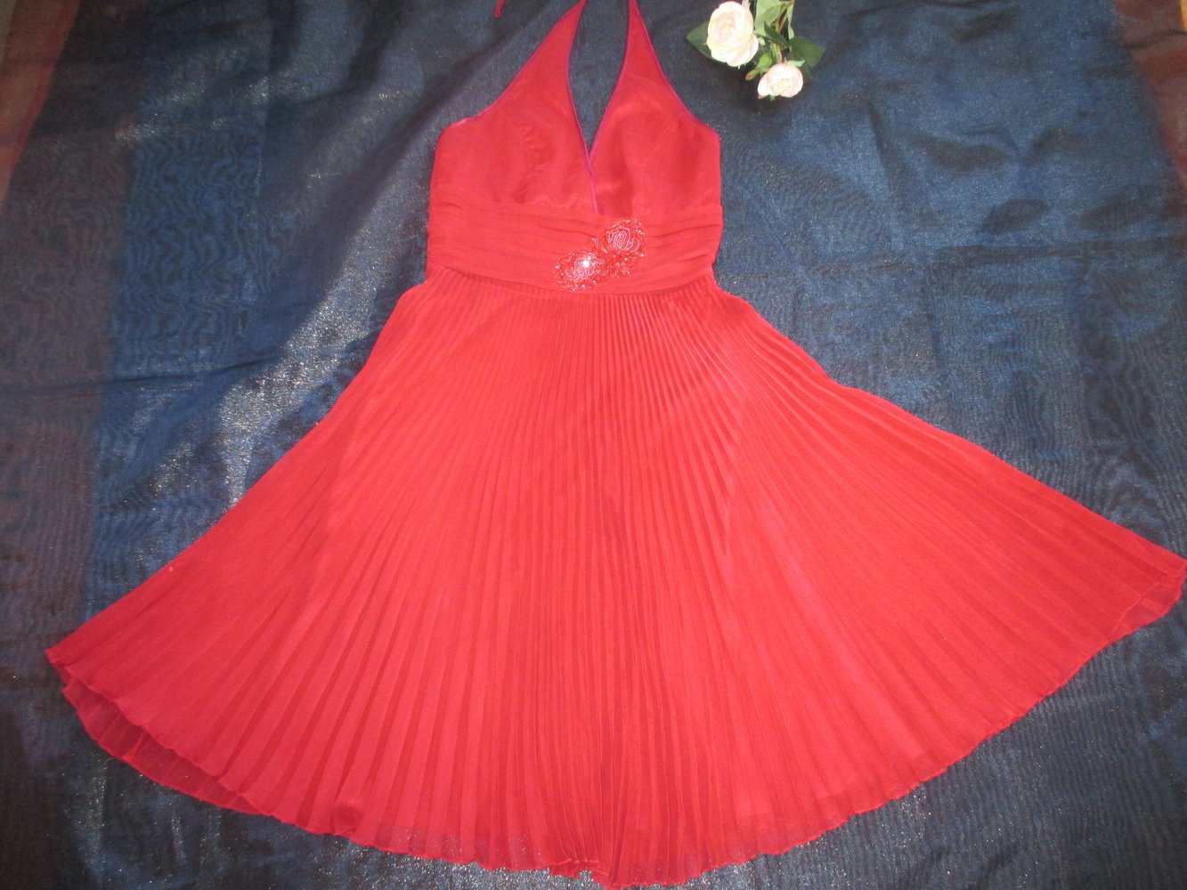 NEU * Pailletten- Stickerei * Seiden- Chiffon * Marilyn Monroe * Pliseè * Cocktail * Neckholder * Bustier * Kleid 