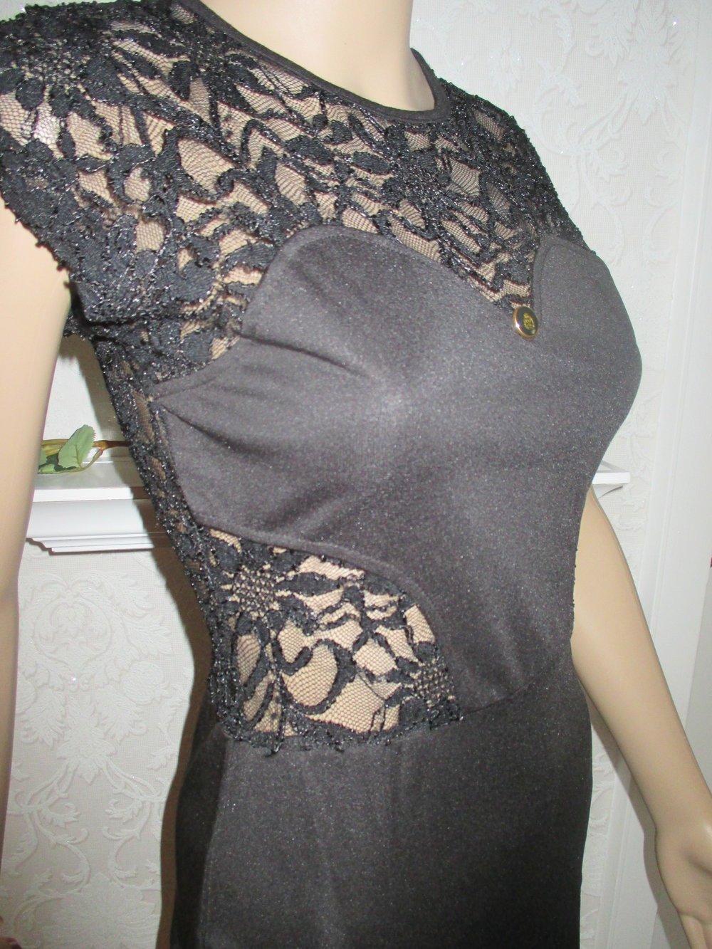 NEU * Blumen * Blüten * Flower- Power * Lace- Spitzen * Cocktail * Abend * Etui * Bodycon * Kleid 