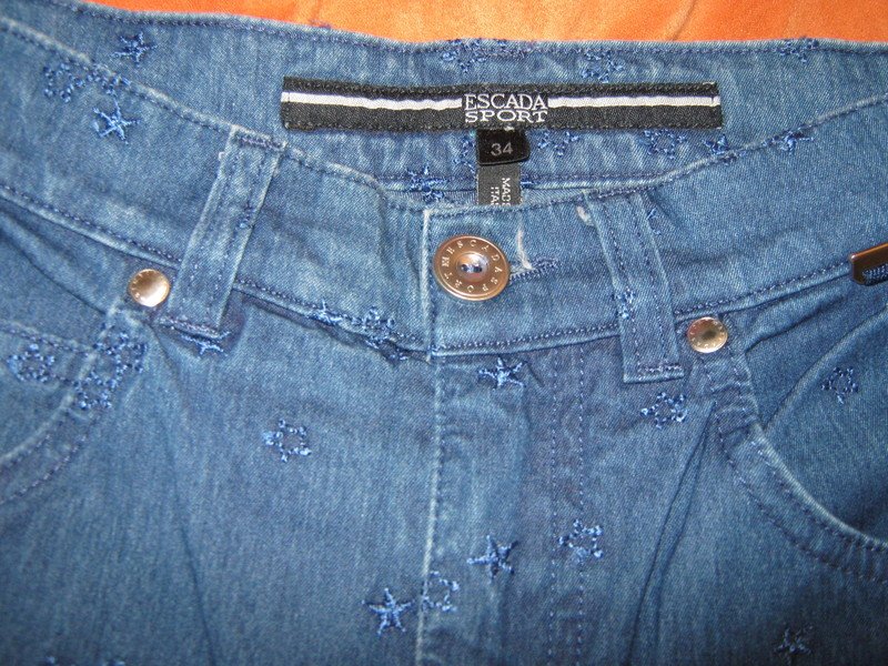 NEU * Ausgefallen * edel * Blumen * Blüten * Flower- Power * Stickerei * Röhren * Jeans- Hose 