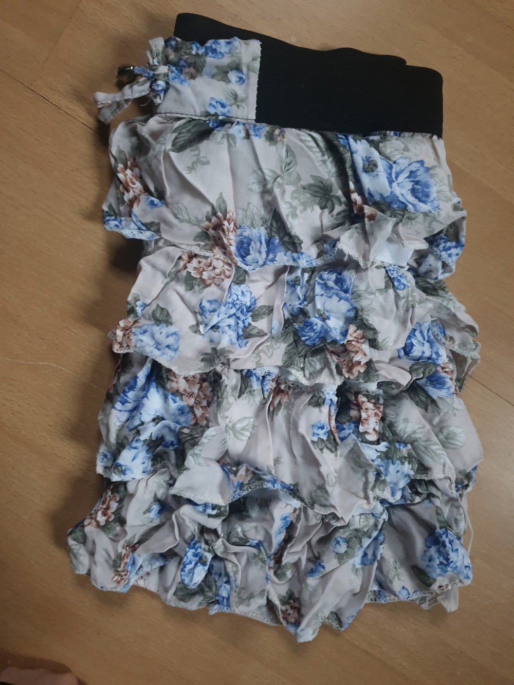 Luftiger Blümchenrock