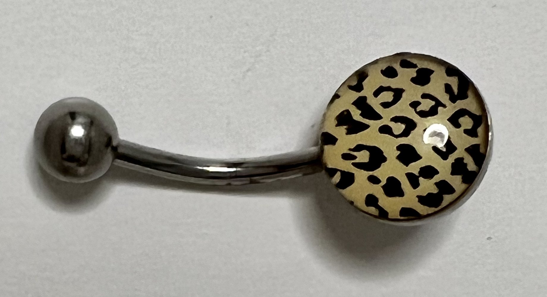 Bauchnabelpiercing Leo