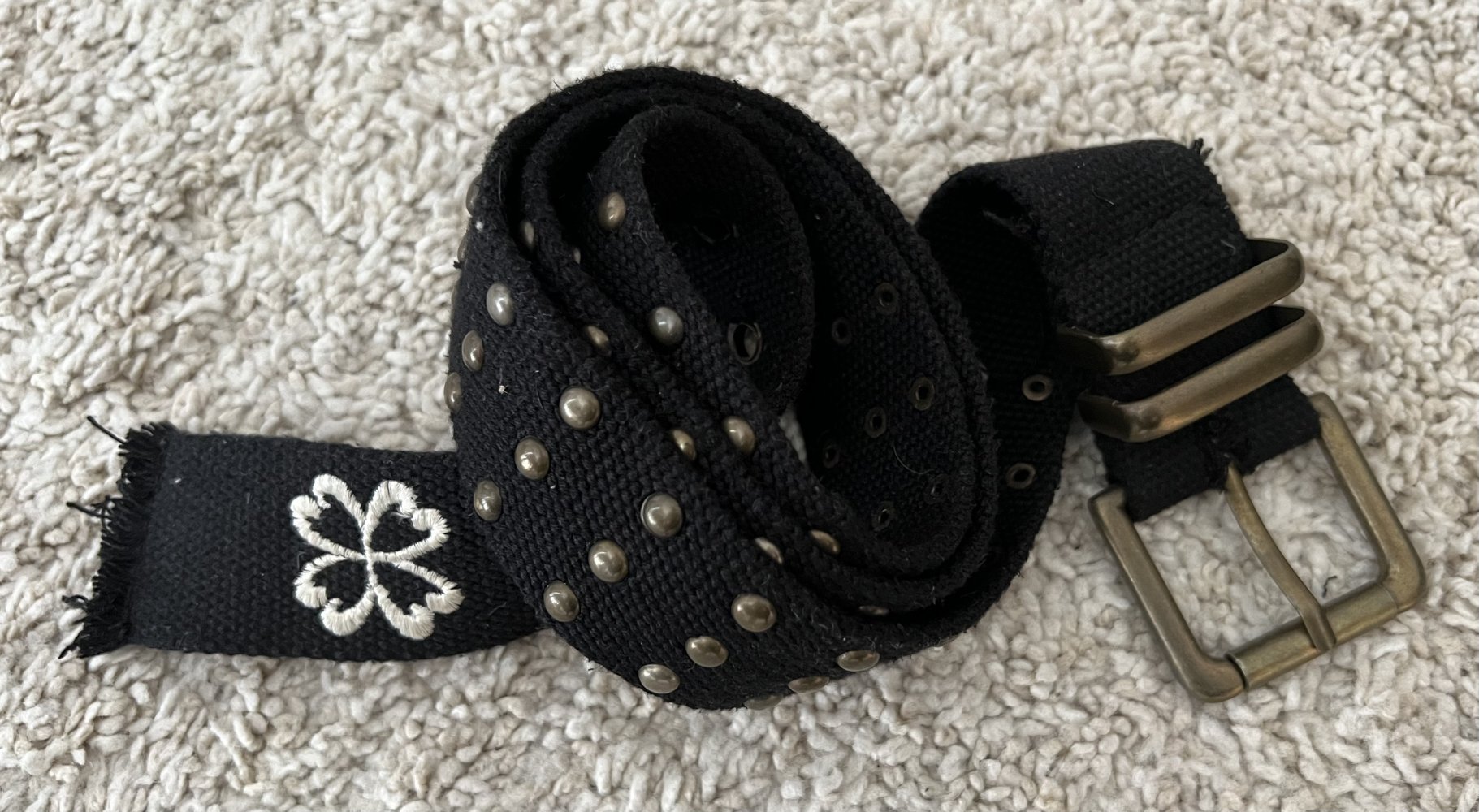 Stoffgürtel mit Nieten