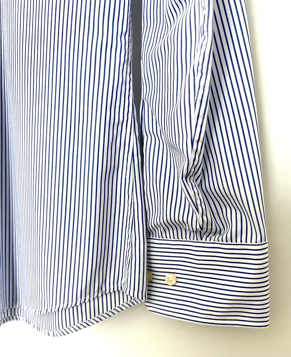 blau gestreiftes Hemd