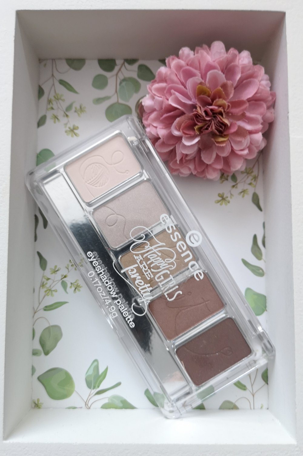 essence Lidschattenpalette 