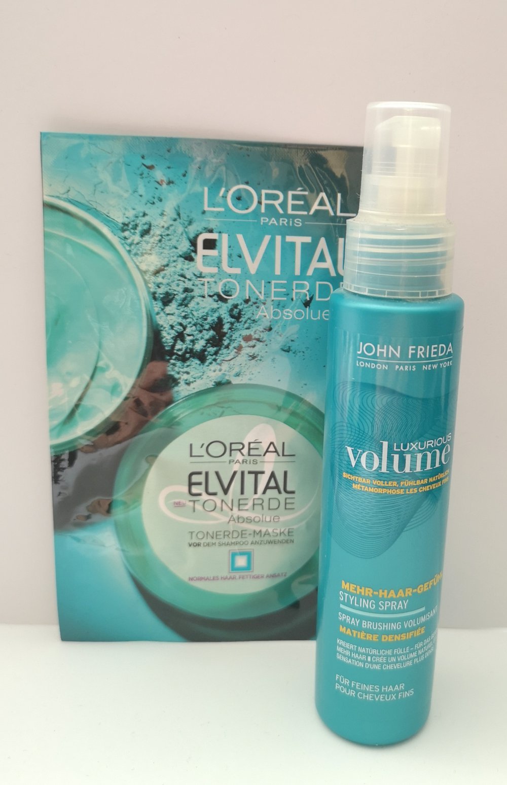 John Frieda luxurious volume styling spray