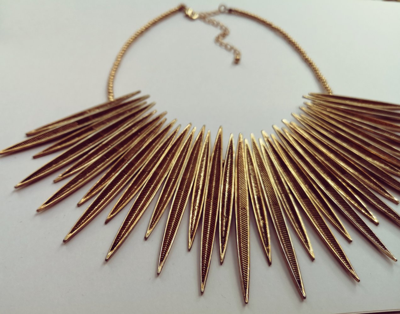 Statementkette gold Blätter