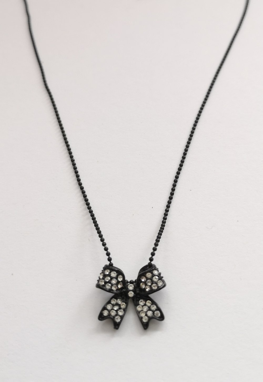 Kette mit Schleife in schwarz mit Strass