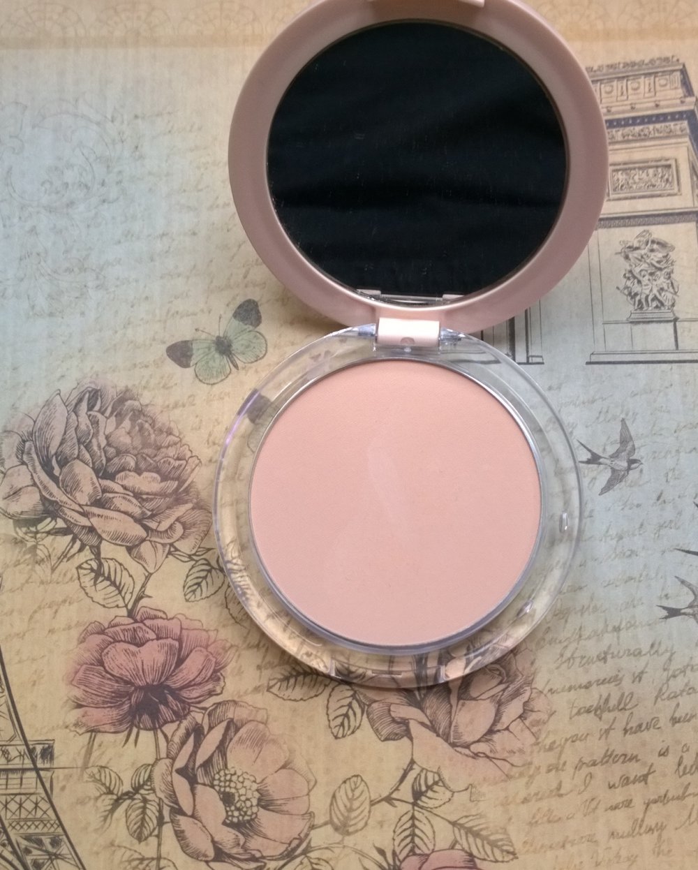 essence camouflage 2in1 Puder und Make Up