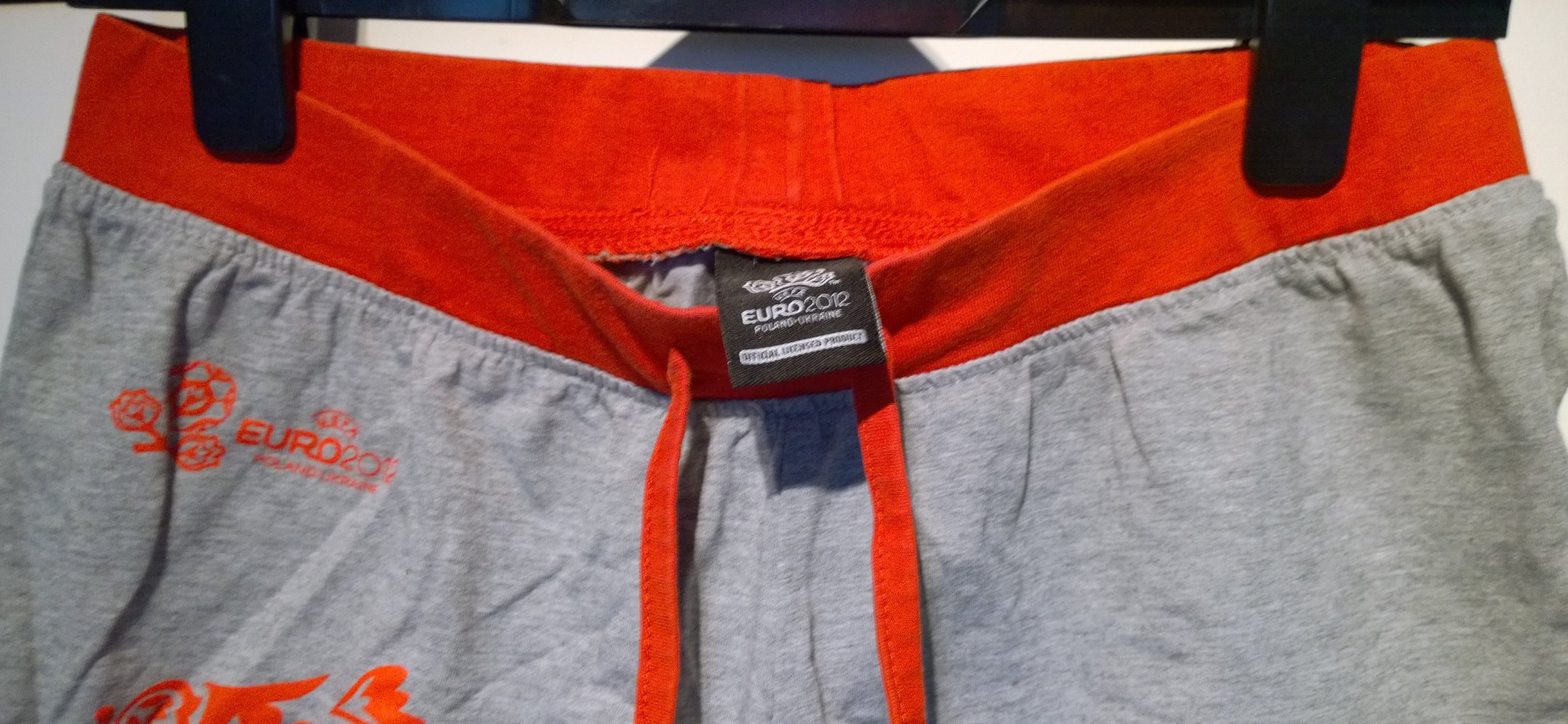 Sommershorts grau/rot Gr.40 Fußball, Deutschland