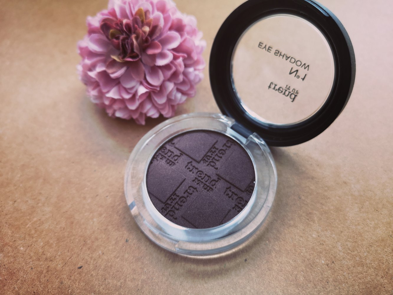 Lidschatten trend it up N°1 braun