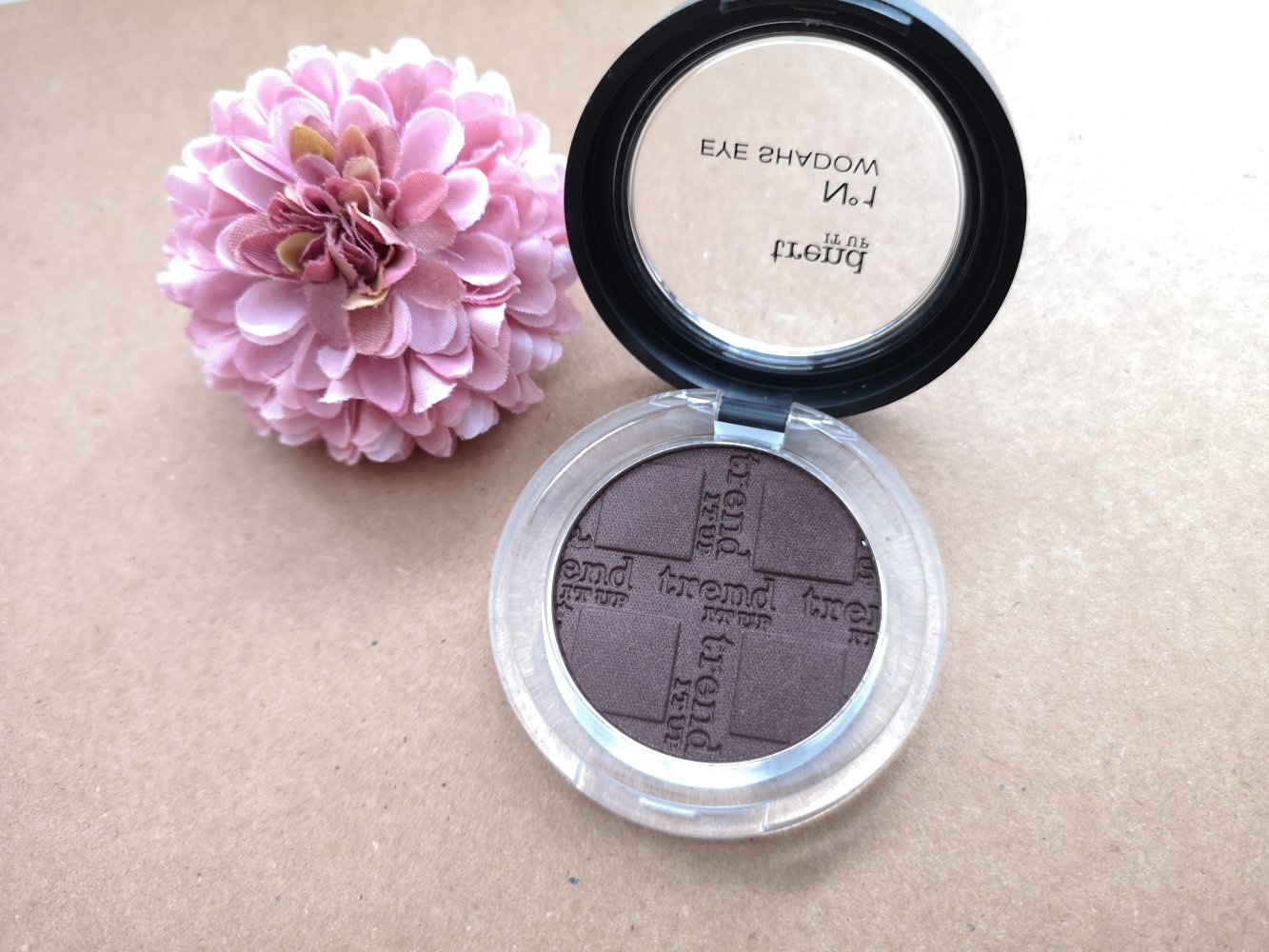 Lidschatten trend it up N°1 braun