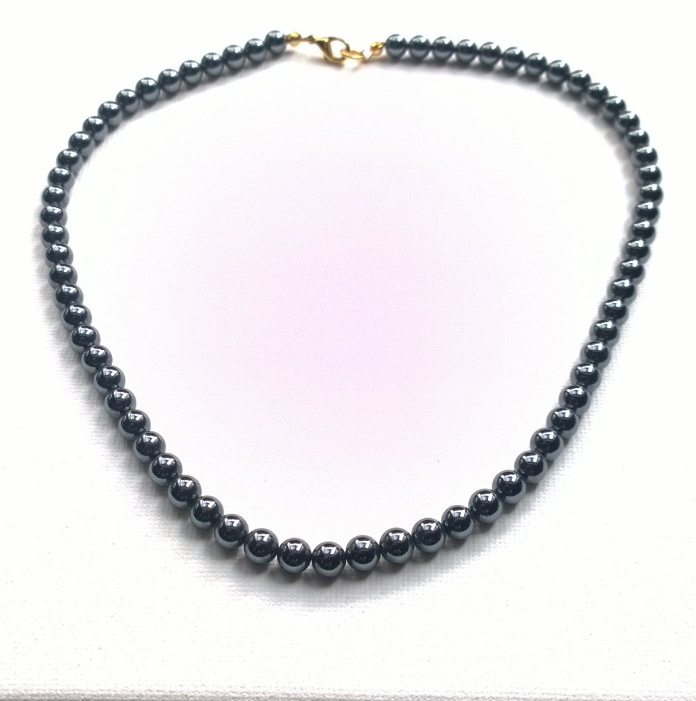  Kette mit anthrazit farbenen Perlen