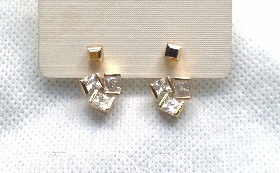 Ohrringe, gold mit Steinen