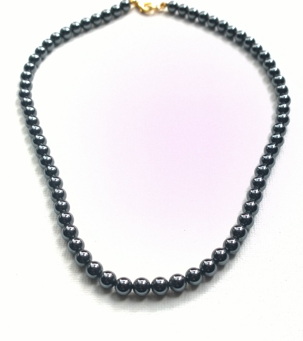  Kette mit anthrazit farbenen Perlen