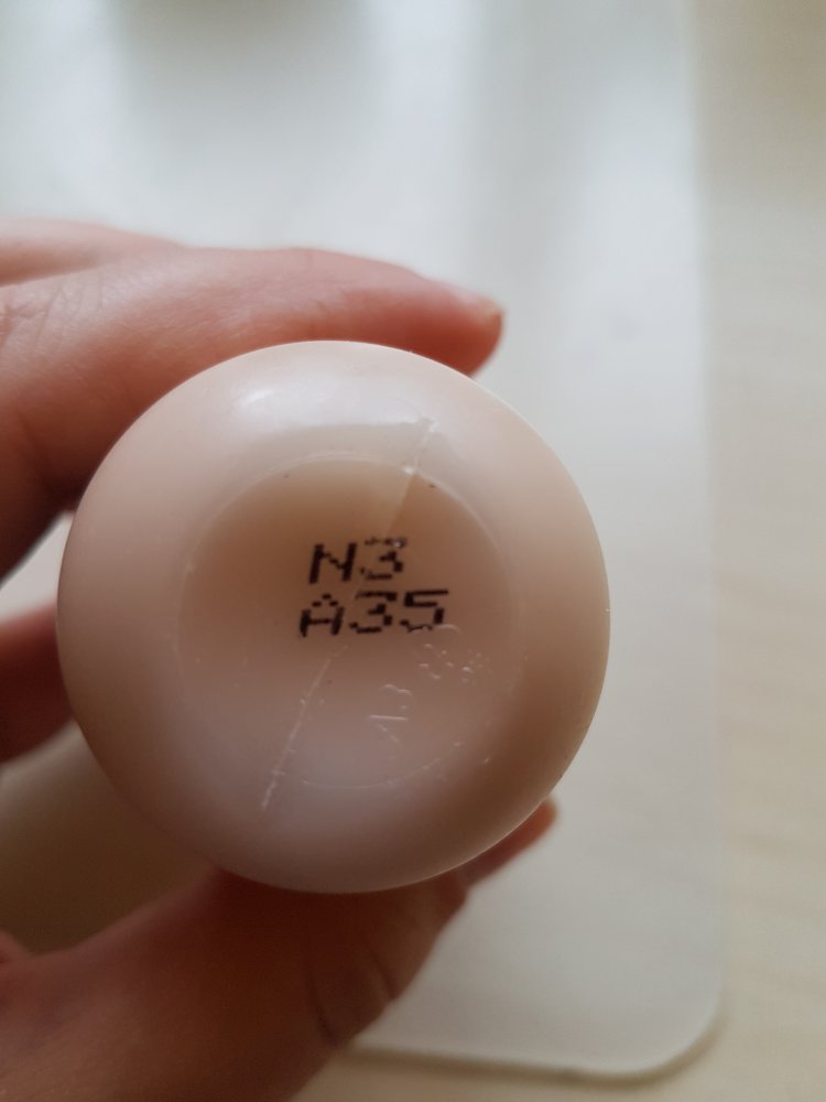 MAC Face and Body Foundation N3