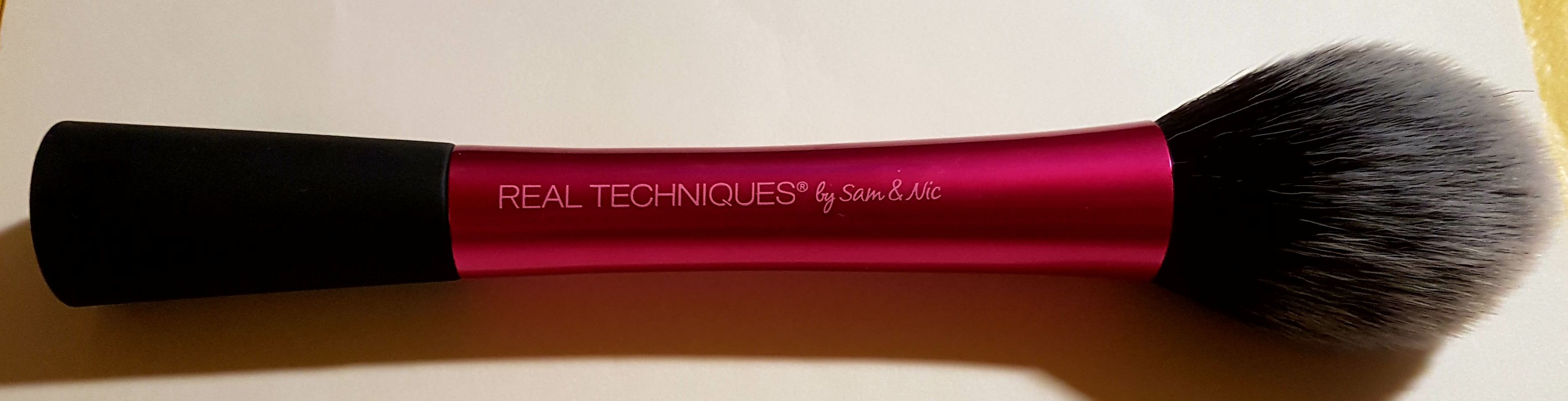 Real Techniques blush brush Pinsel