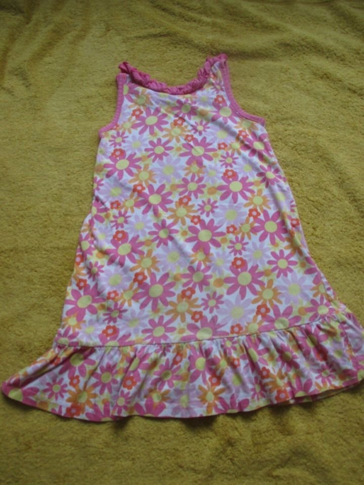 NEUw * Niedlich * Girls * Mädchen * Blumen * Blüten * Flower- Power * Kurzarm * Kleid 
