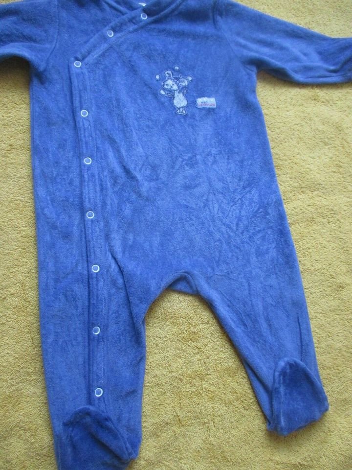 NEUw * Niedlich * Baby * BOY oder auch GIRL * Unisex * Maus * Applikation- Stickerei * Nicky * Einteiler * Schlafanzug 