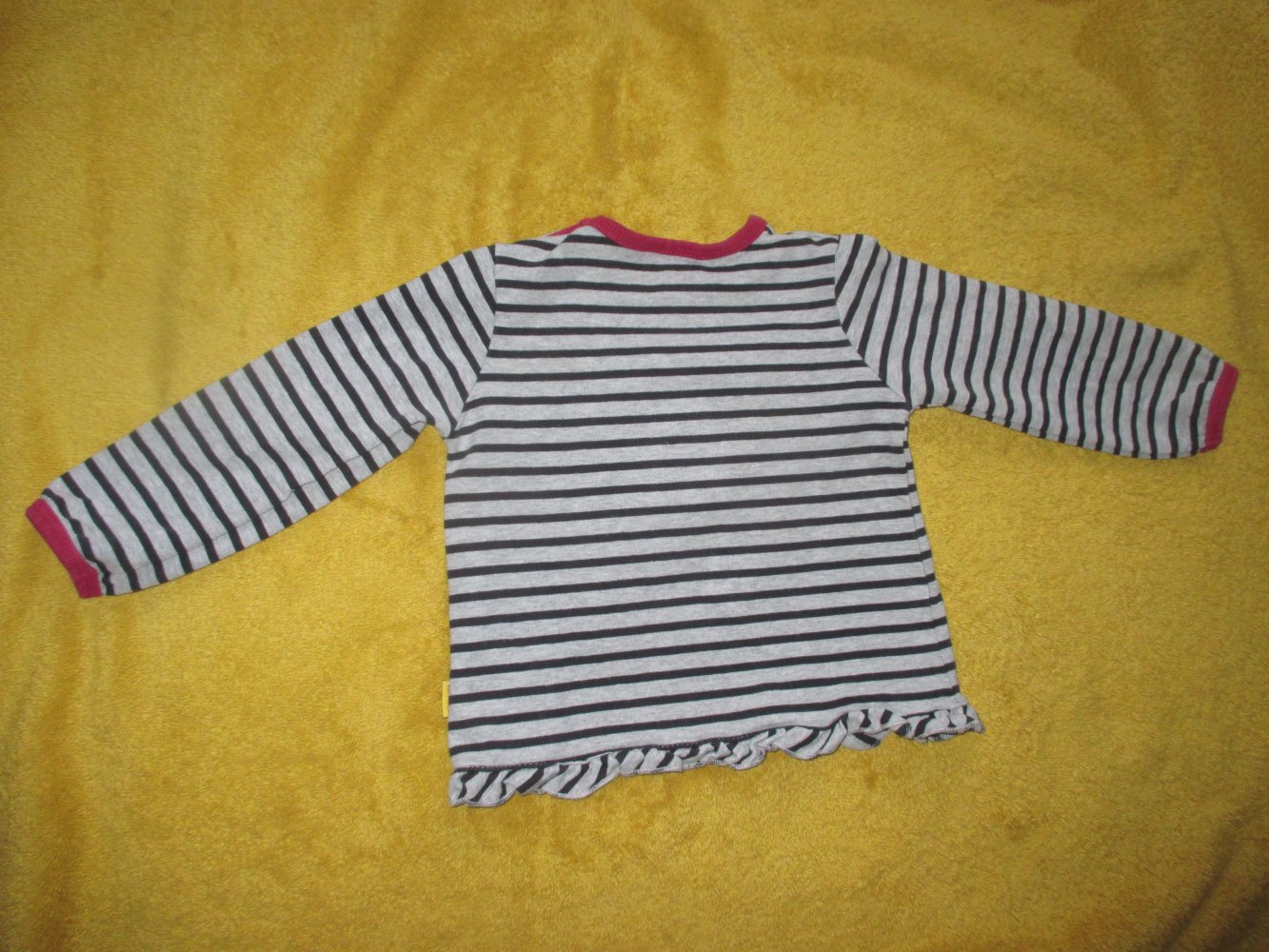 NEU * BABY * GIRL * 3D Bären Applikation * Streifen * Volant * Langarm * Longsleeve * T- Shirt 