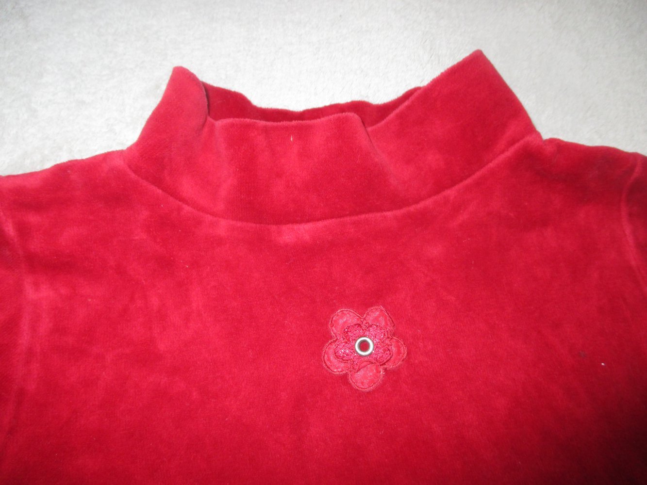 NEU * Niedlich * kuschelweich * Girls * Mädchen * 3D Blüte * Trompeten- Ärmel * Nicky * Niki * Samt * Kleid 