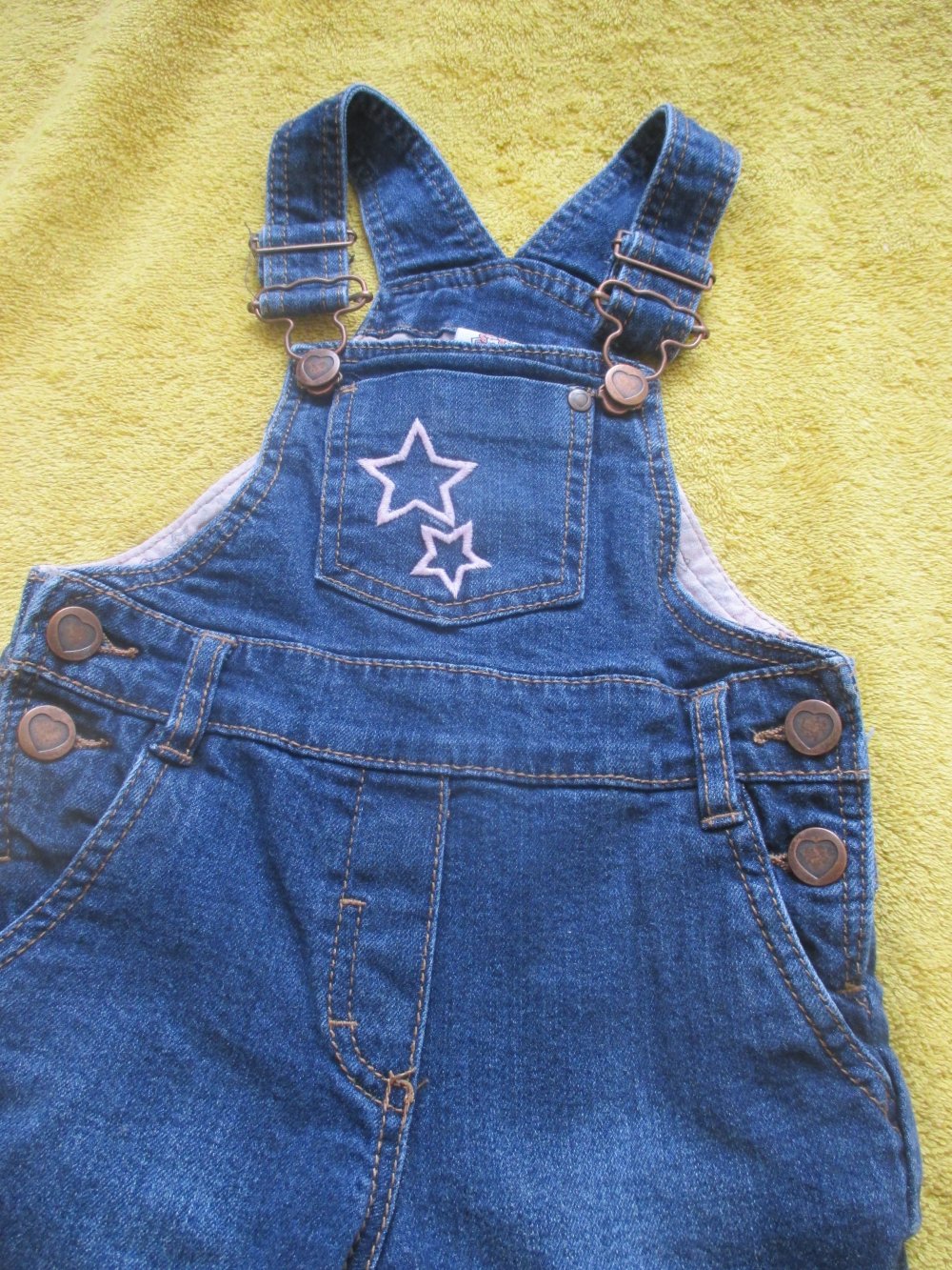 NEU * Niedlich * Baby * BOY oder auch GIRL * Unisex * Winter * Stern- Stickerei * Jeans * Lazhose * Latz Hose 