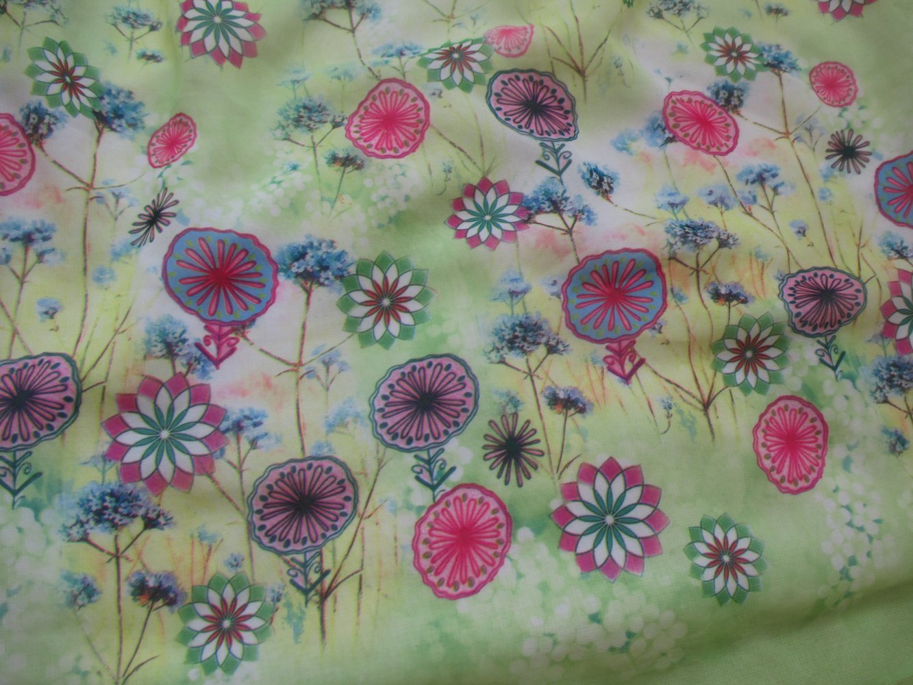 NEU * Niedlich * Girls * Mädchen * Blumen * Blüte * Flower- Power * Seiden Chiffon * Sommer * A-Linie * Kleid 