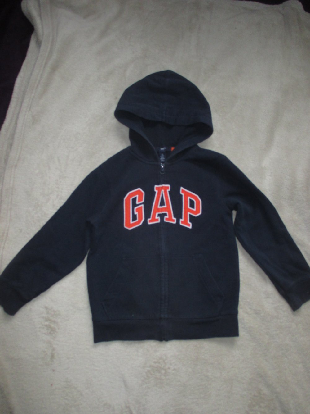 NEU * Stylisch * BOY oder auch GIRL * Unisex * Kapuzen * Hoodie * Sweater * Shirt * Jacke 