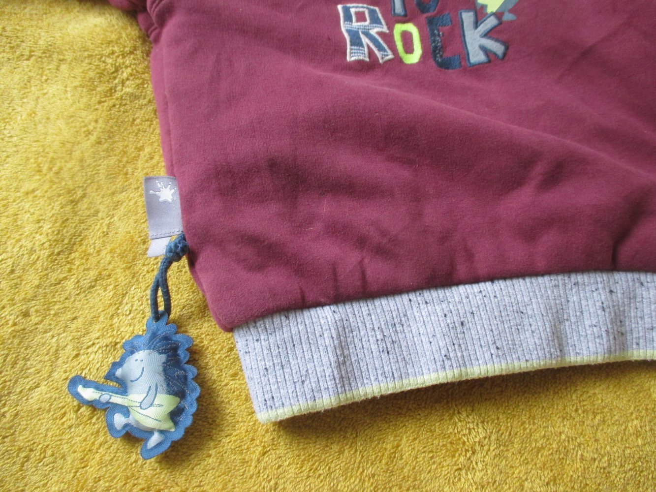 NEU * Niedlich * Baby * BOY oder auch GIRL * Unisex * Gitarren Igel * Wende * Kapuzen * Hoodie * Sweater * Shirt * Jacke 